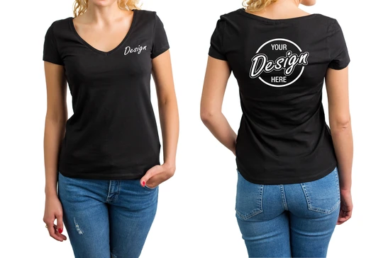 Femme portant t-shirt noir col V avec texte "Design" devant, vue de face et de dos